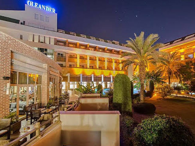OLEANDER HOTEL